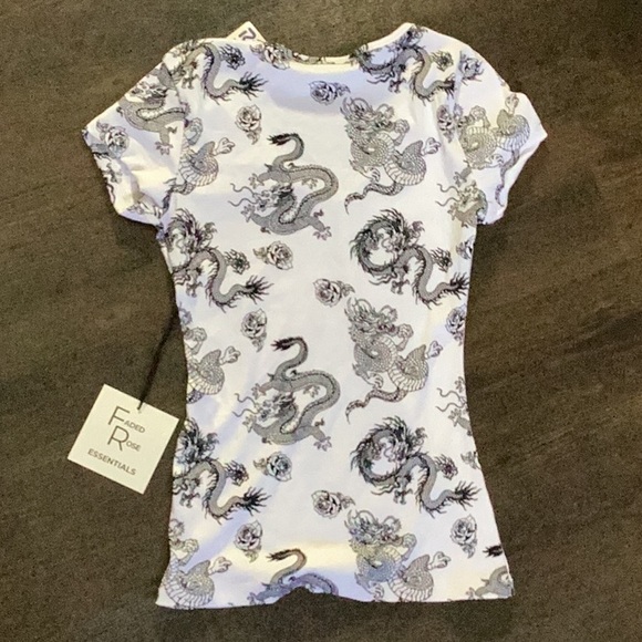 Faded Rose Essential Short Sleeve t shirt size S - Picture 6 of 6